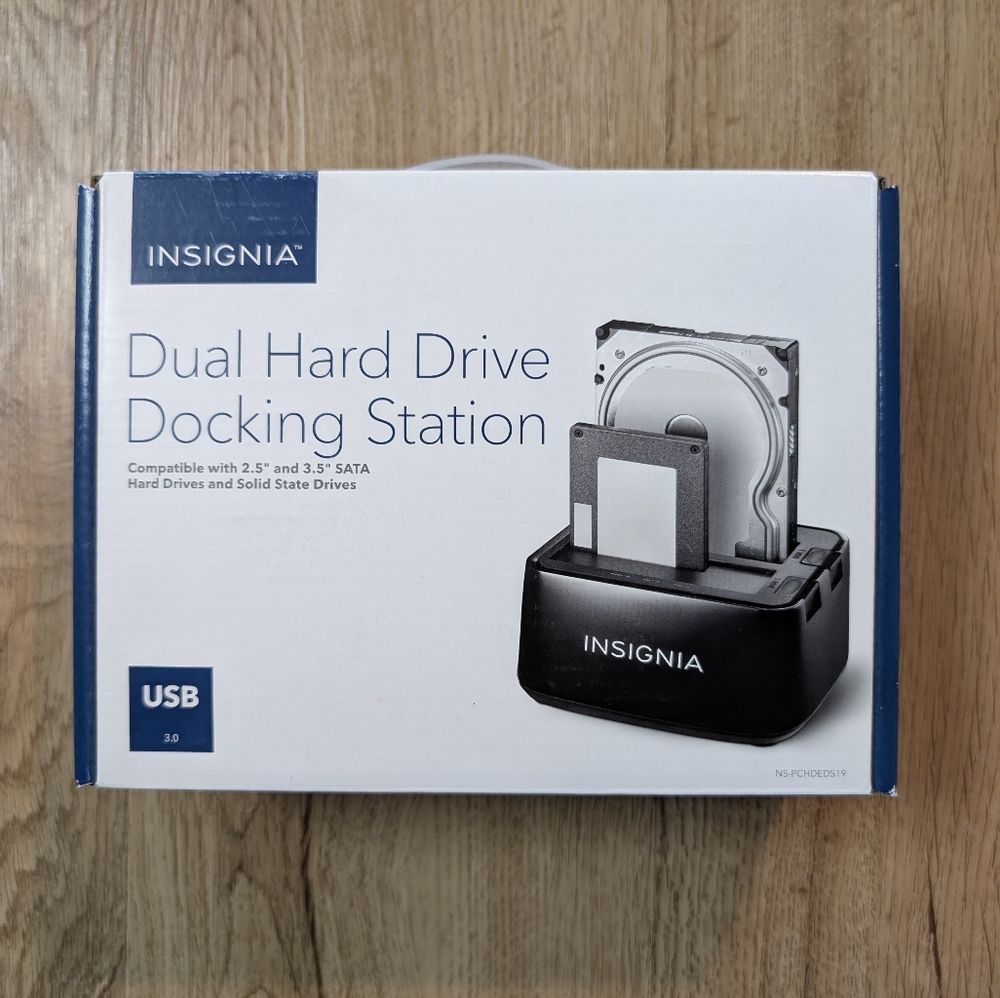 Insignia Dual Hard drive Station